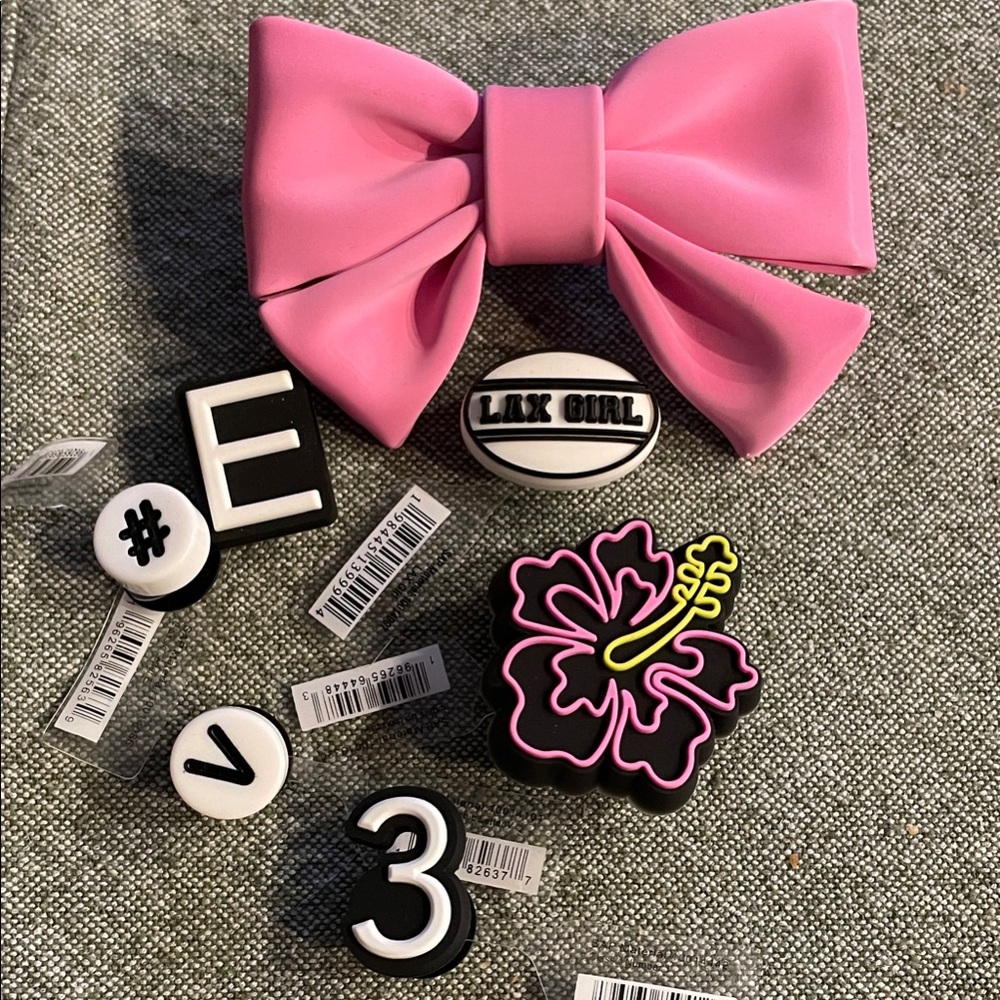 Pink girl lax flowers jibbitz charms croc